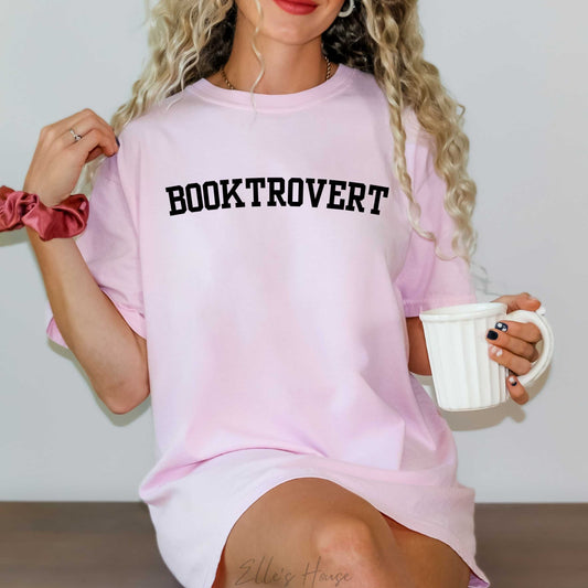 Booktrovert Graphic Tee